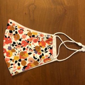 Women’s adjustable face mask